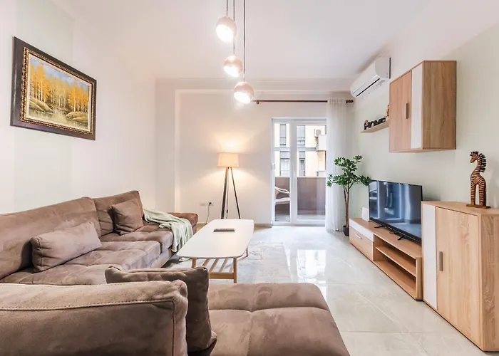 Mint Apartment By Kondo Stays