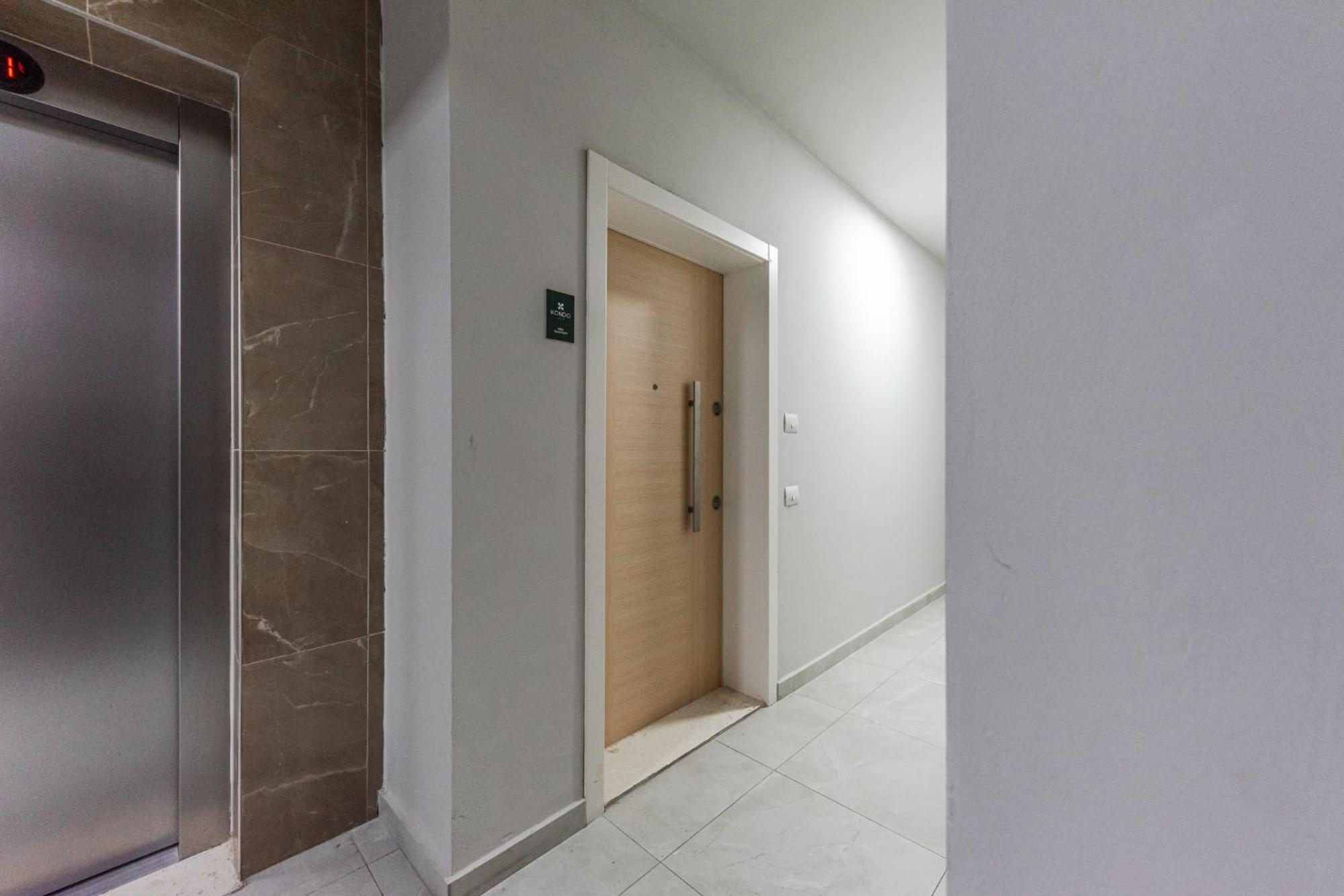 Apartment Mint By